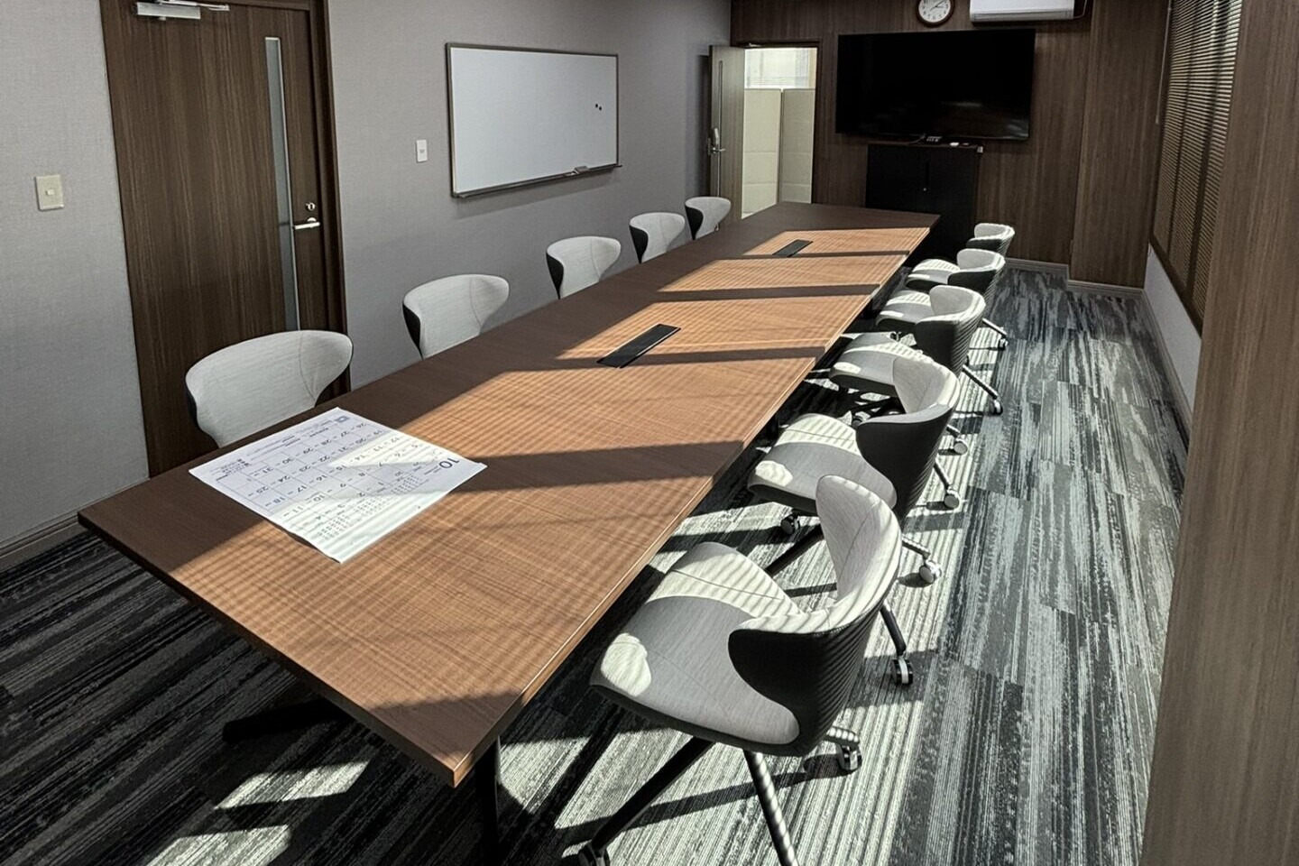 税理士法人武内総合会計 鹿児島事務所の応接室です。